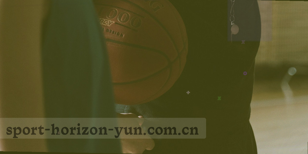 广州珠江新城夜景中的楼宇灯光与数据光点叠加效果